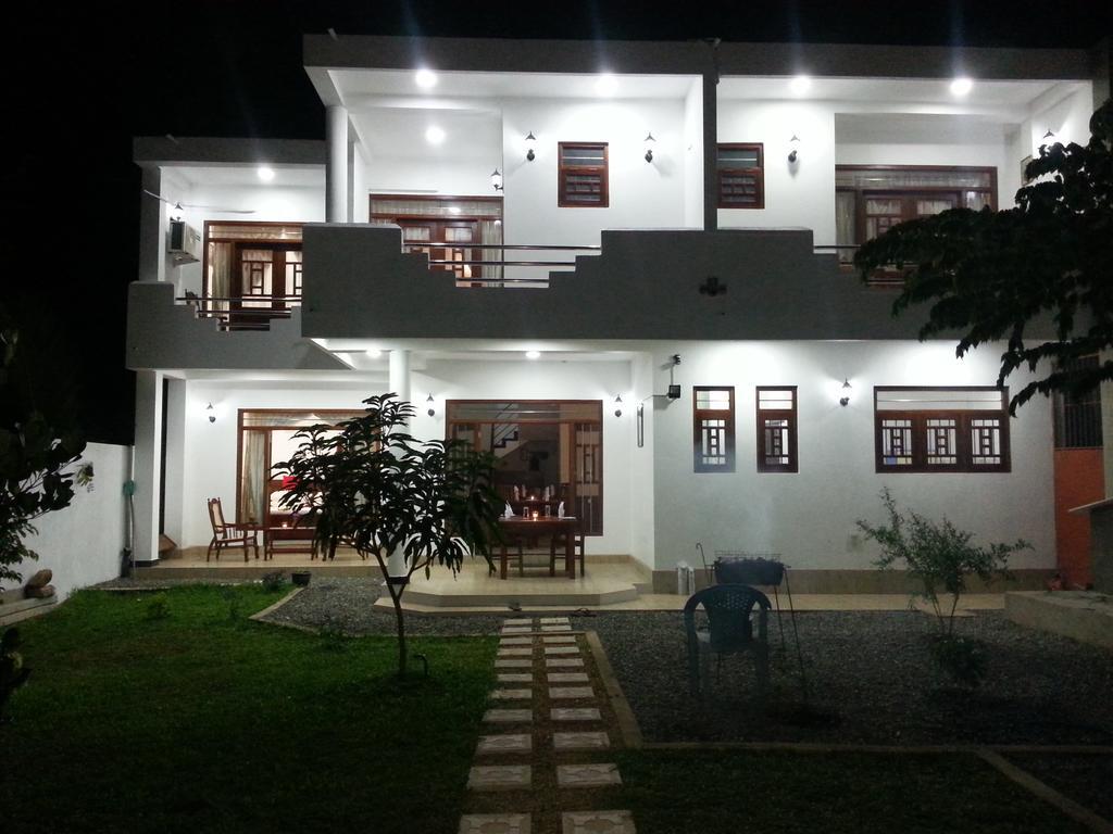 Villa River View Aluthgama Eksteriør bilde